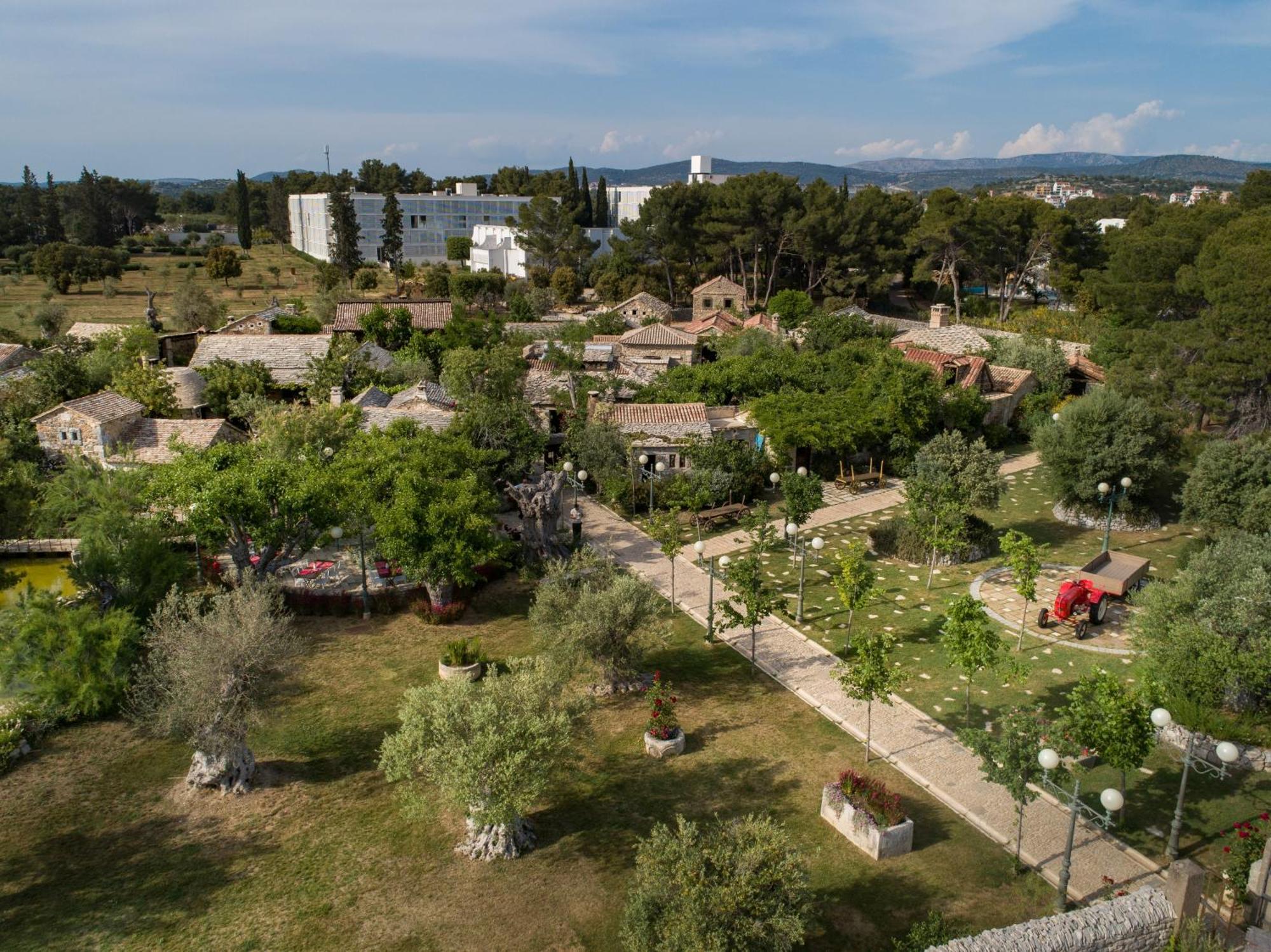 Amadria Park Family Hotel Jakov شيبينيك المظهر الخارجي الصورة